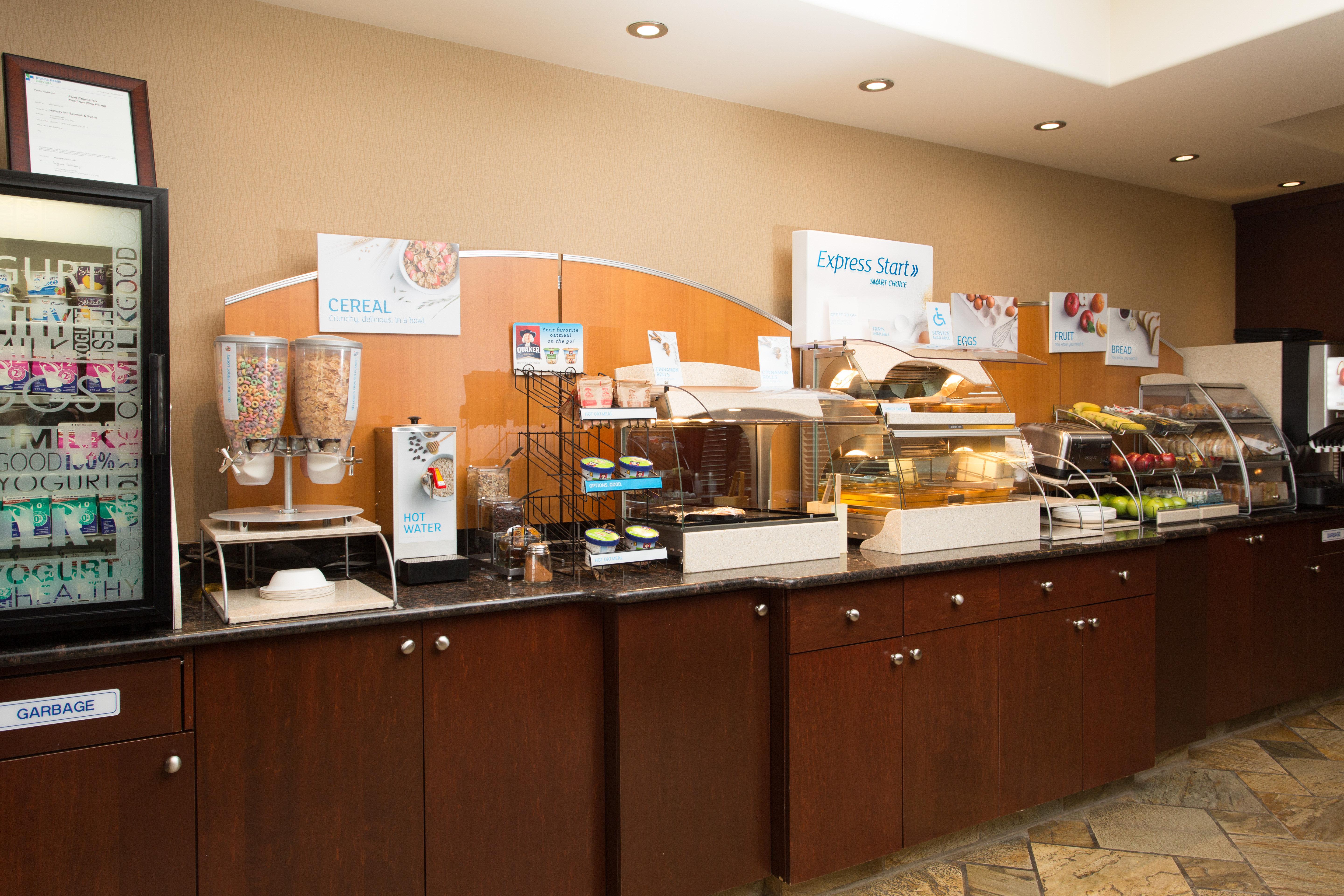 Holiday Inn Express & Suites Whitecourt By Ihg מראה חיצוני תמונה