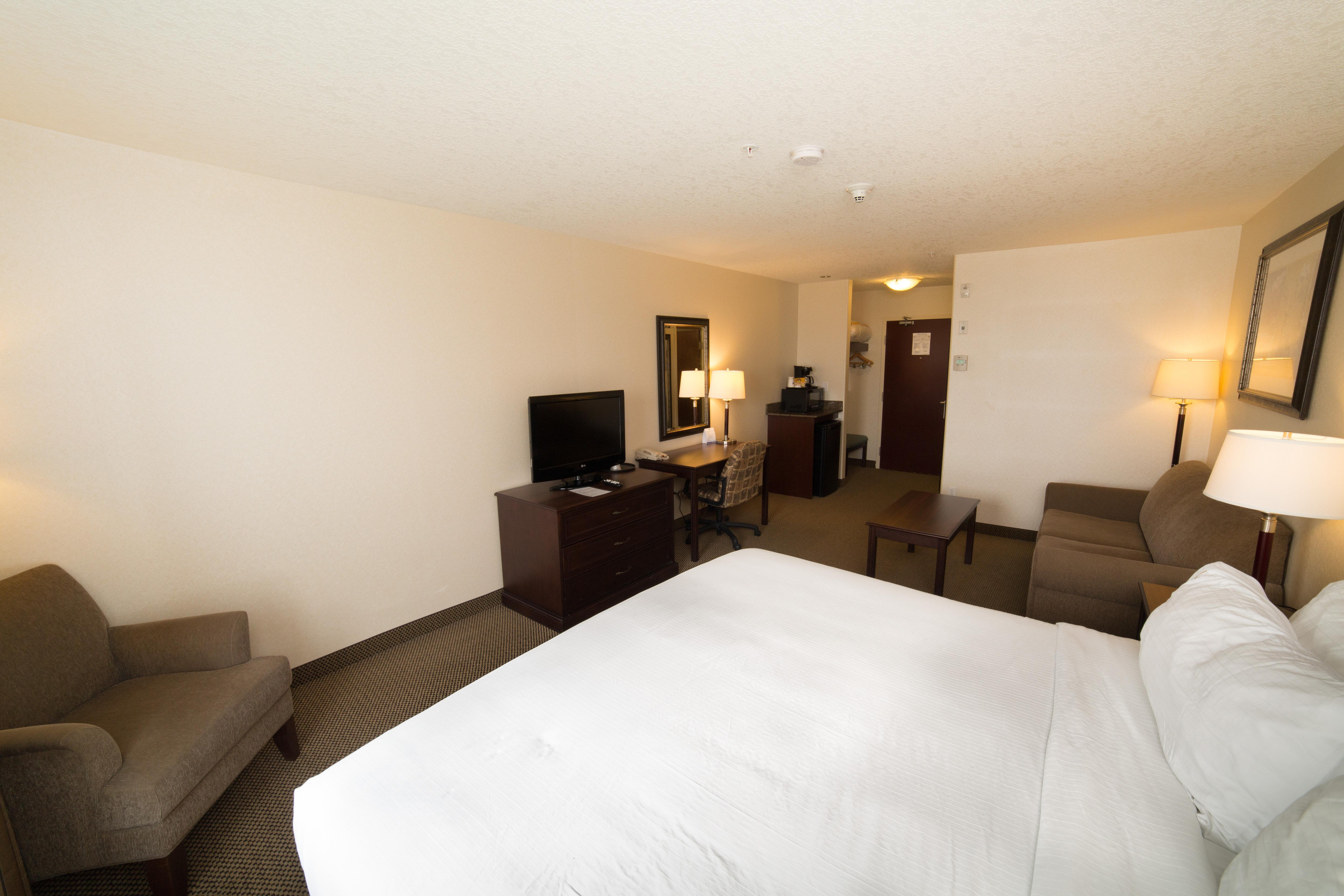 Holiday Inn Express & Suites Whitecourt By Ihg מראה חיצוני תמונה