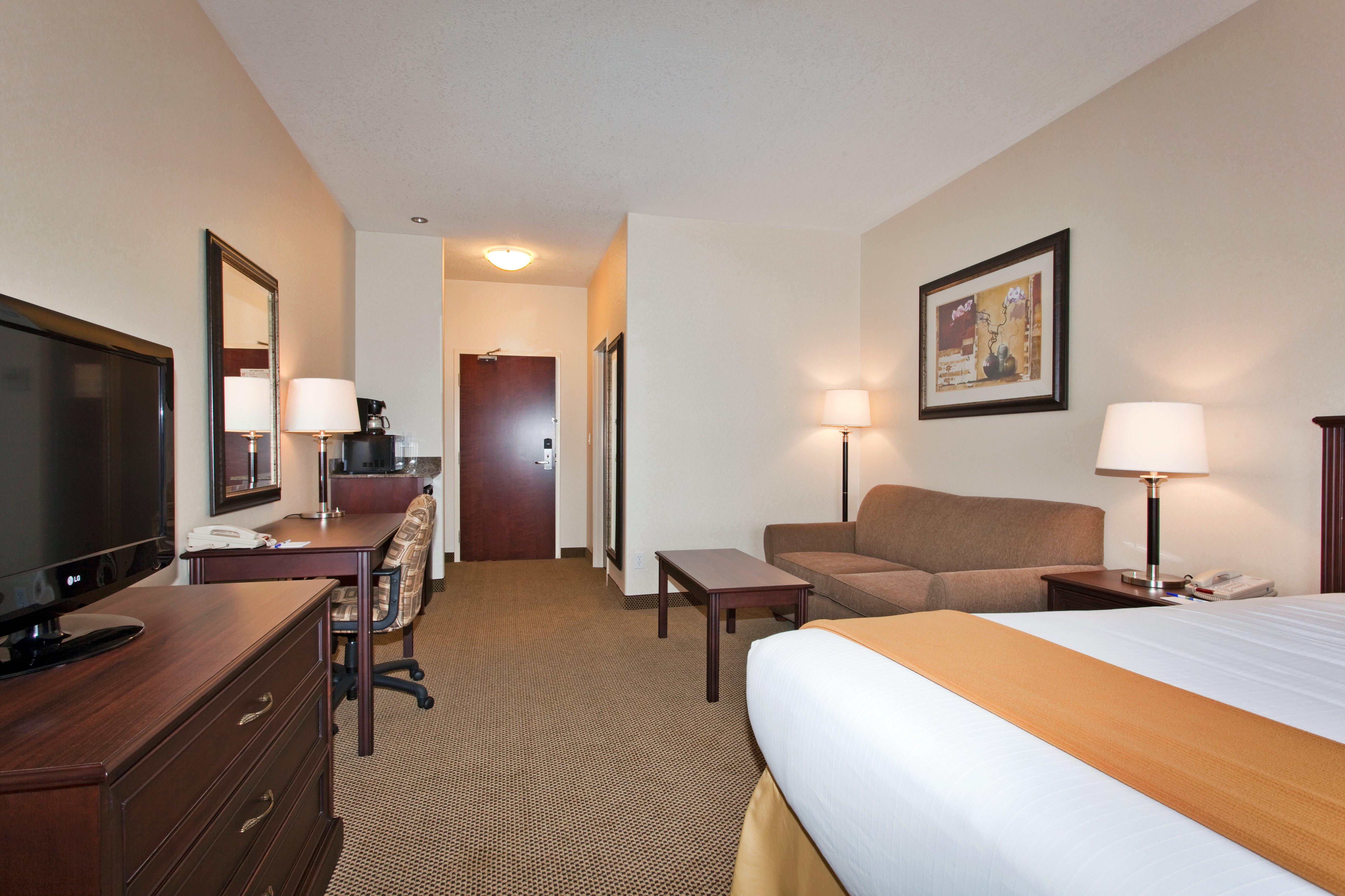 Holiday Inn Express & Suites Whitecourt By Ihg מראה חיצוני תמונה