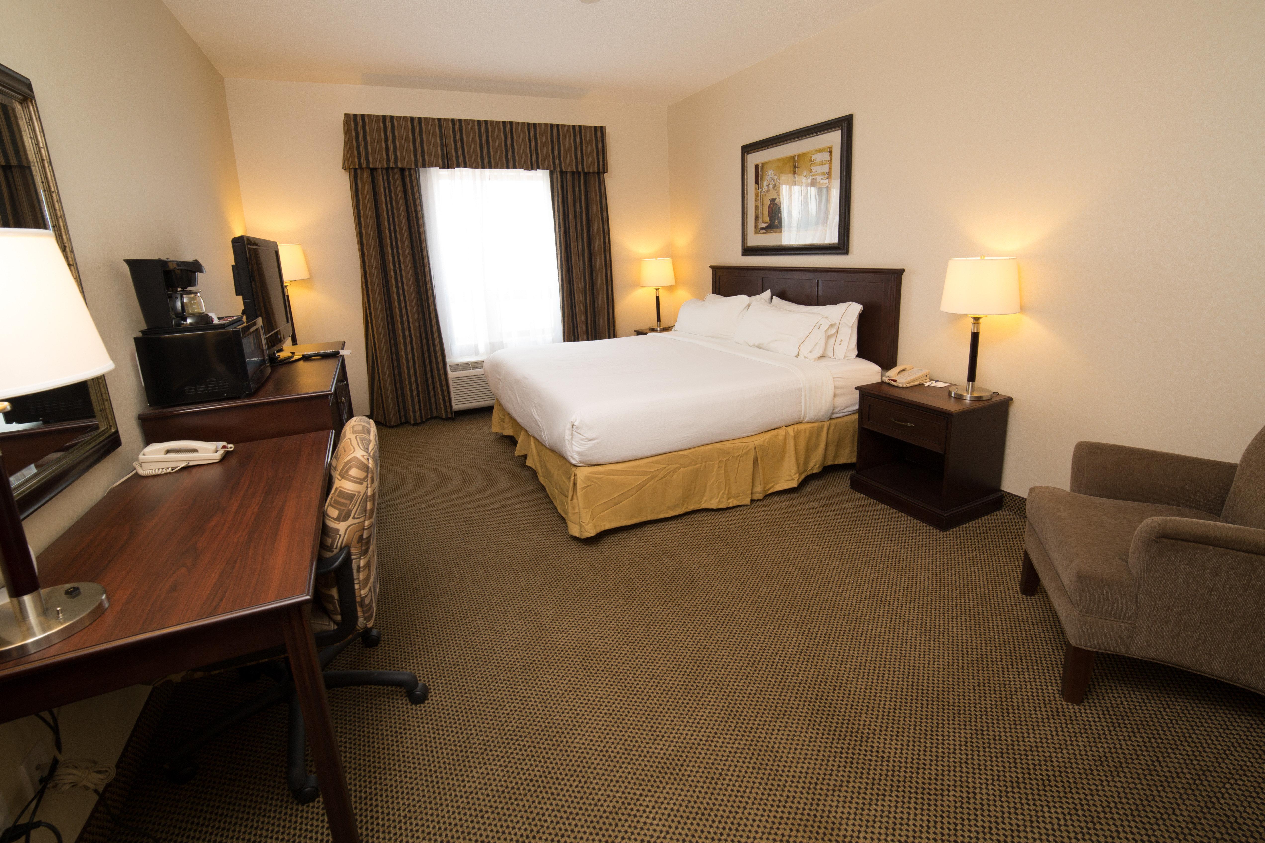 Holiday Inn Express & Suites Whitecourt By Ihg מראה חיצוני תמונה
