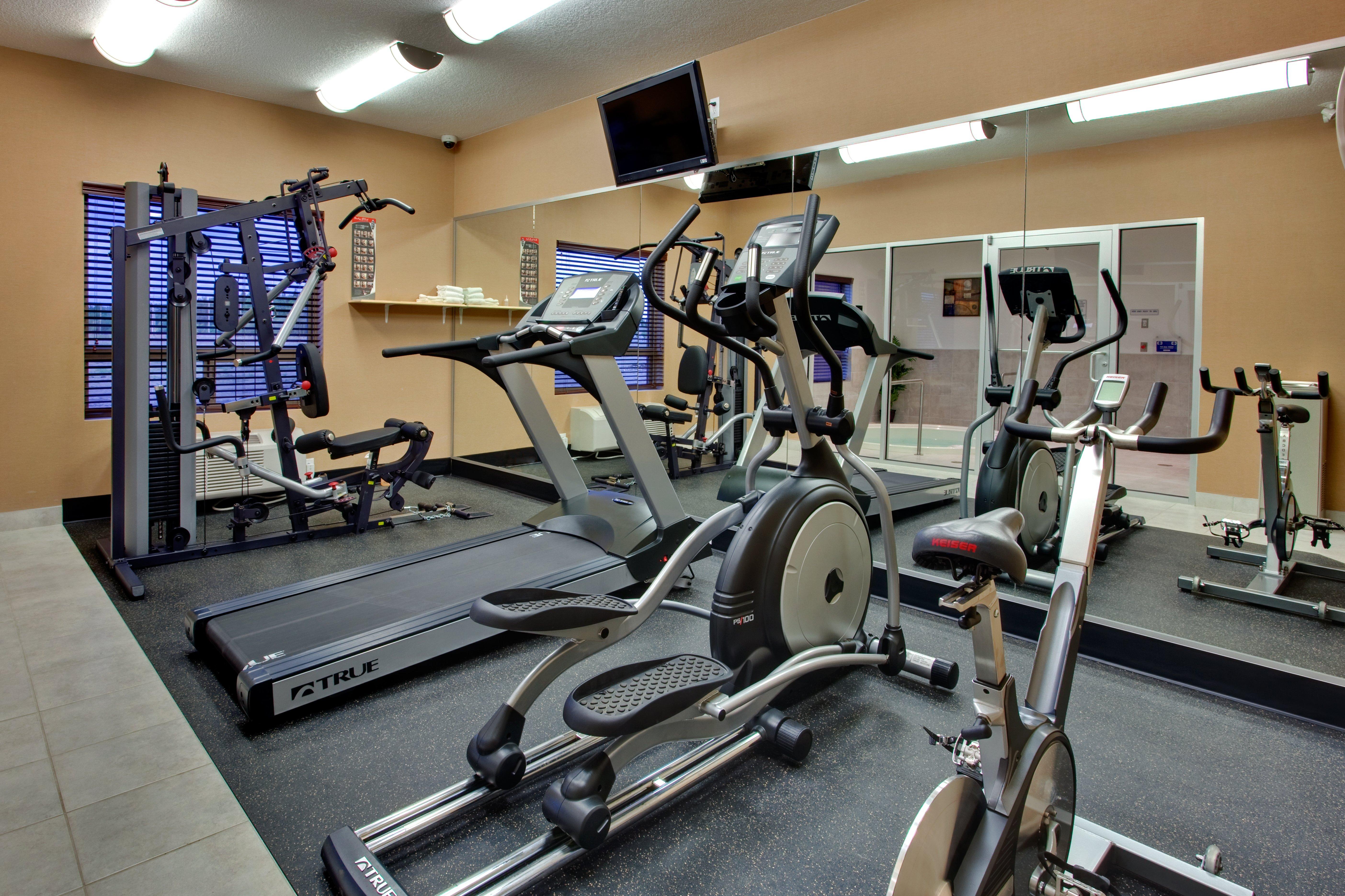 Holiday Inn Express & Suites Whitecourt By Ihg מראה חיצוני תמונה