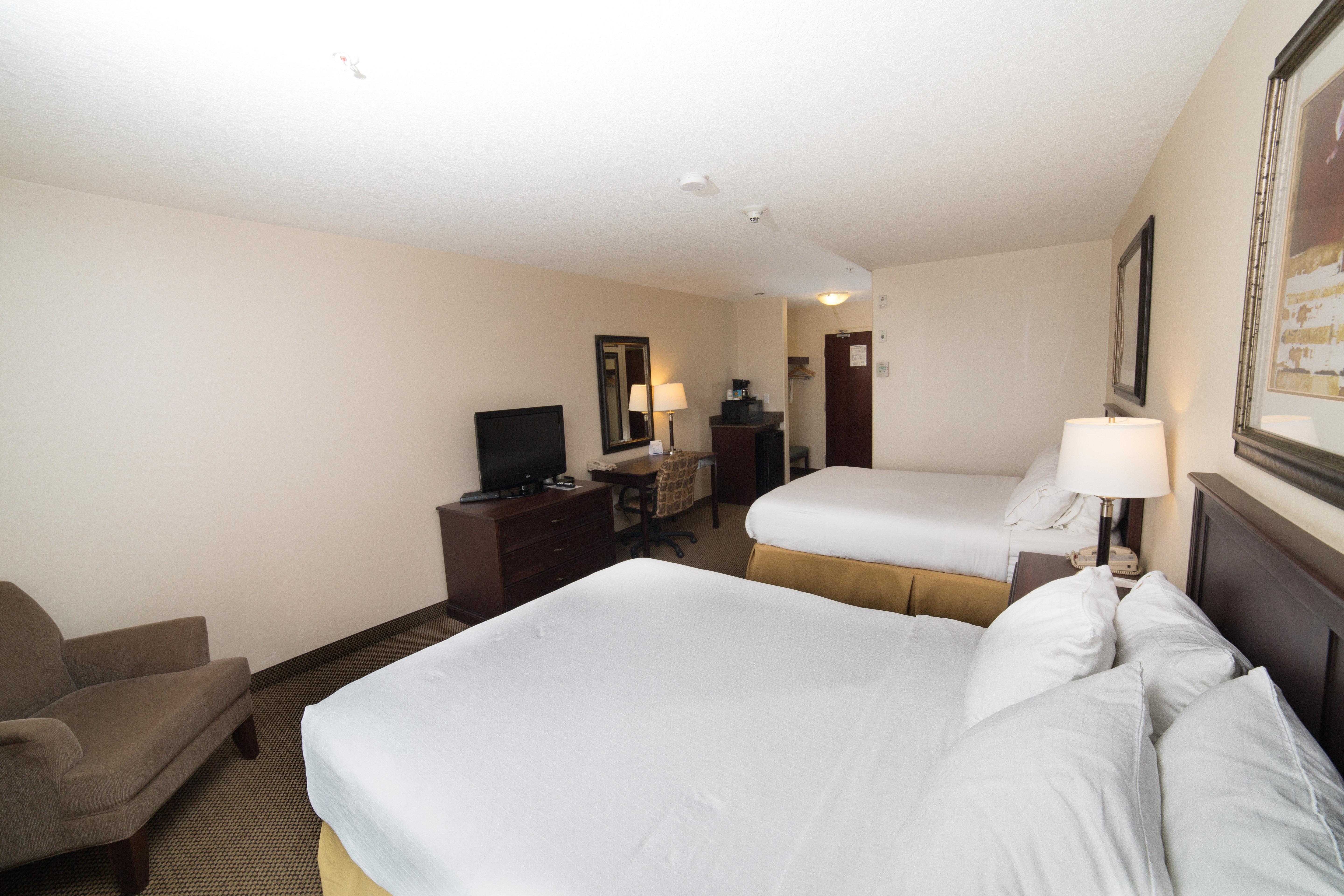 Holiday Inn Express & Suites Whitecourt By Ihg מראה חיצוני תמונה